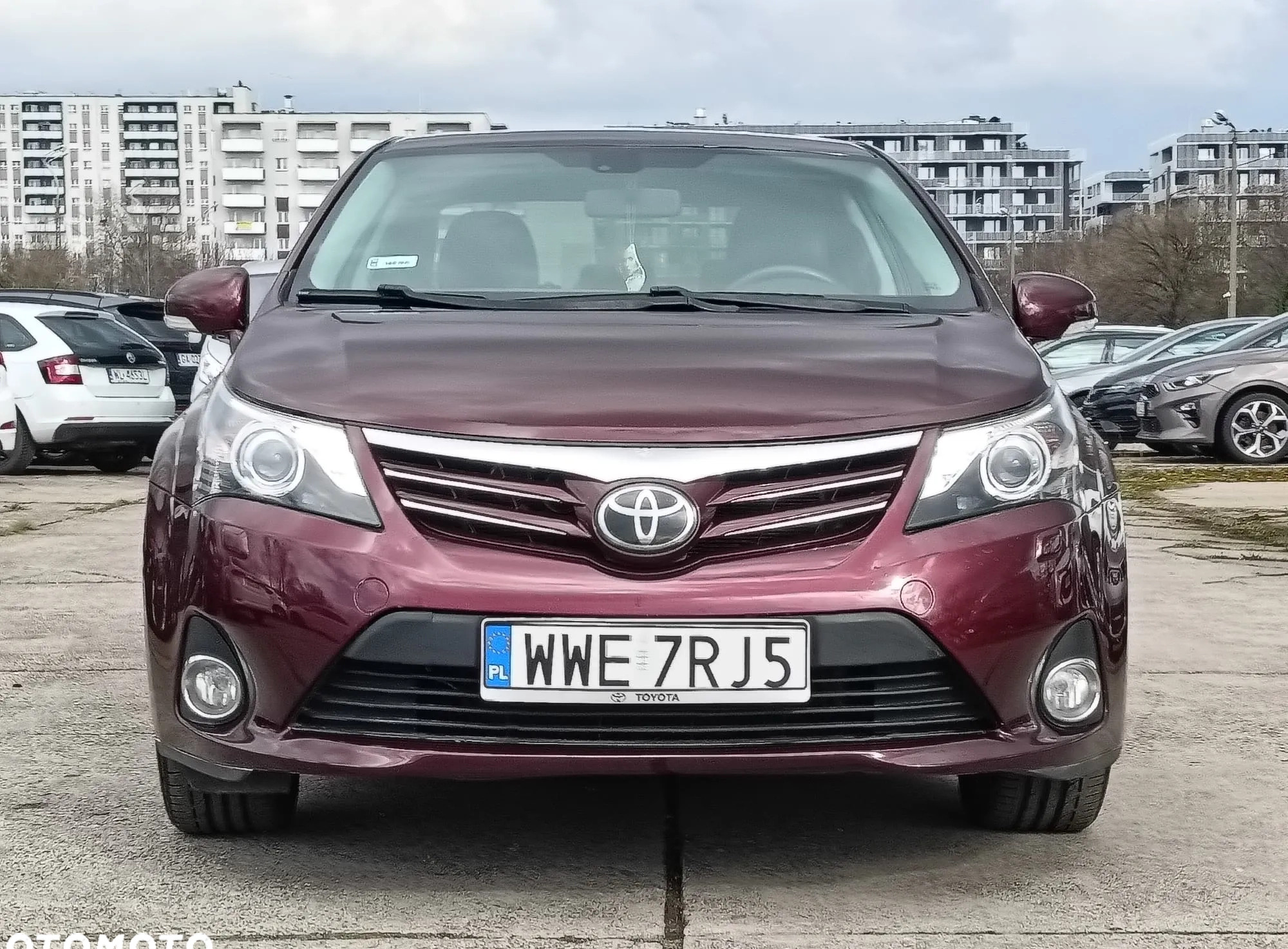 Toyota Avensis cena 39900 przebieg: 118800, rok produkcji 2012 z Warszawa małe 379